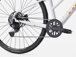 Rower Trek FX 2 o średnim przekroku Gen 4